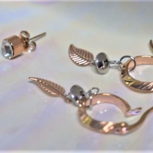 ΣΚΟΥΛΑΡΙΚΙΑ ΚΡΕΜΑΣΤΑ ΦΥΛΛΟ ΜΕ ΚΡΙΚΑΚΙ