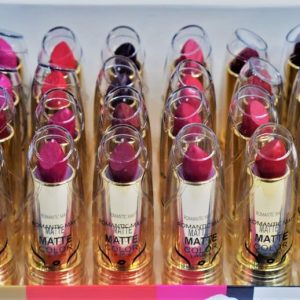 ΚΡΑΓΙΟΝ MATTE LONG LASTING 24h ΜΕ ΑΡΩΜΑ ΣΟΚΟΛΑΤΑΣ